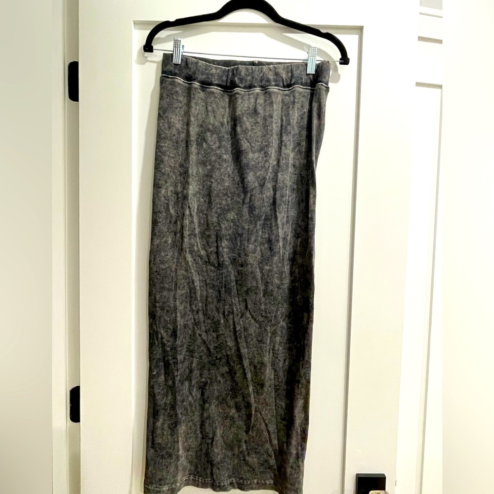 Women’s ribbed Hardtail long skirt